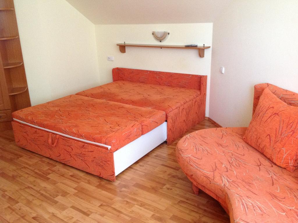 Majnar Villa Apartmanhaz Bogács Rum bild