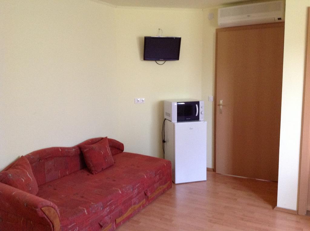 Majnar Villa Apartmanhaz Bogács Rum bild